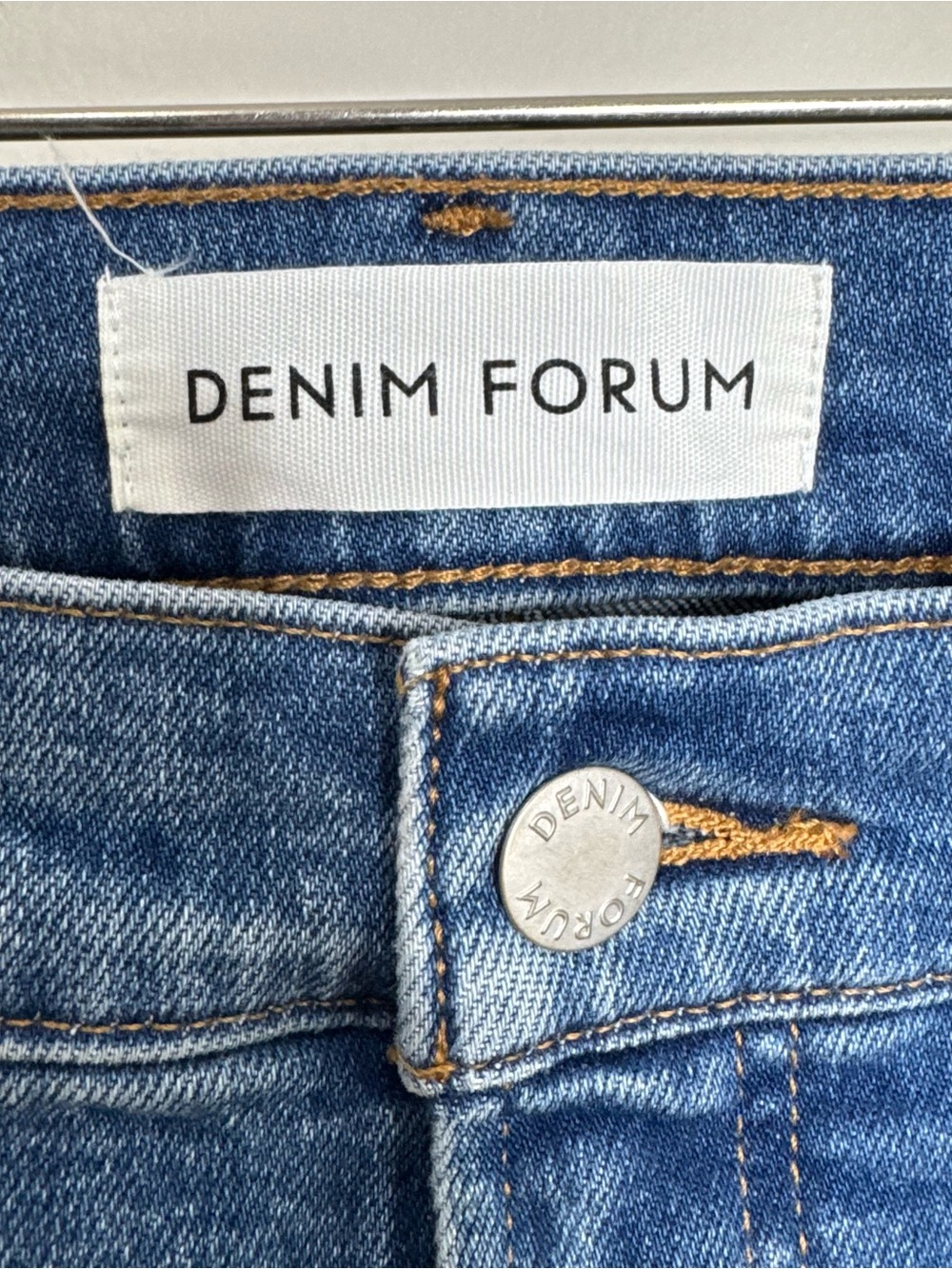 Aritzia Denim Forum 90s Snatched Mid-rise Straight Leg Jeans Size 27 - Picture 5 of 10